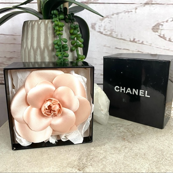 CHANEL Jewelry - CHANEL Camellia Pink Silk Flower Pin w/Box.